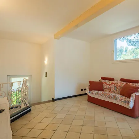 Apartment Casa Del Leone Ii By Interhome