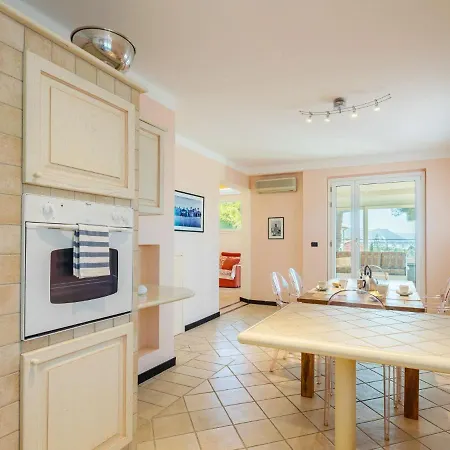 Apartamento Aldo Ii By Interhome